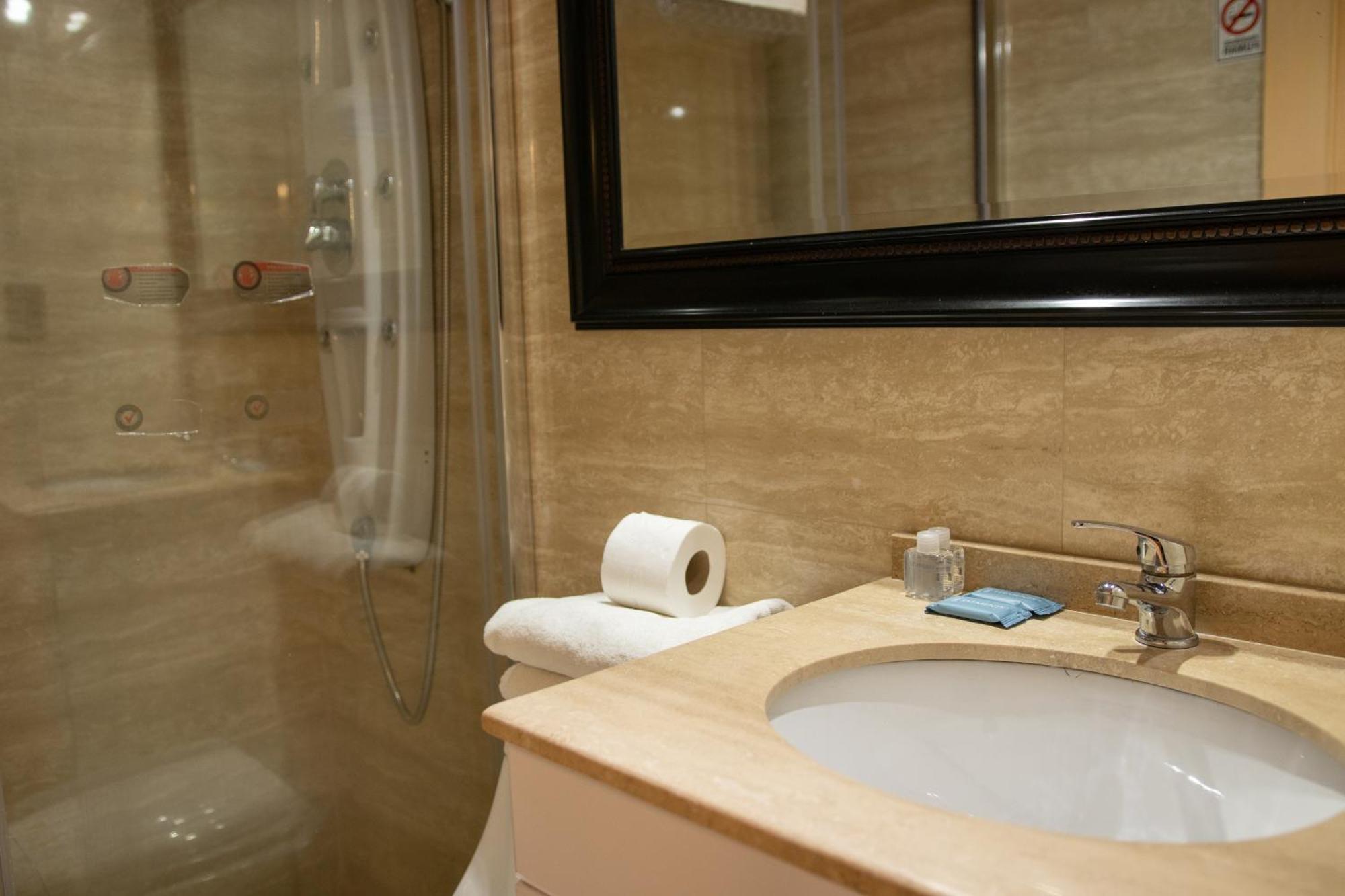 Hotel Di Torlaschi Valdivia Eksteriør bilde