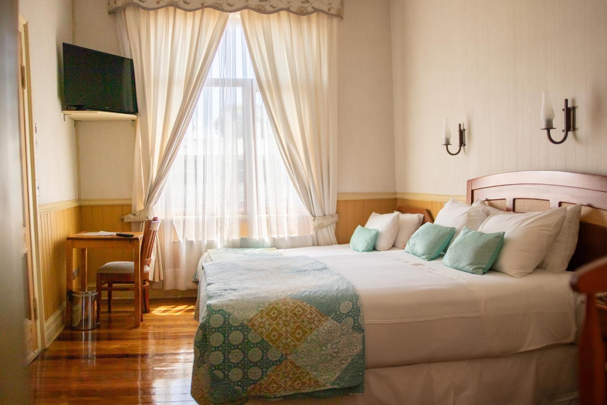 Hotel Di Torlaschi Valdivia Eksteriør bilde